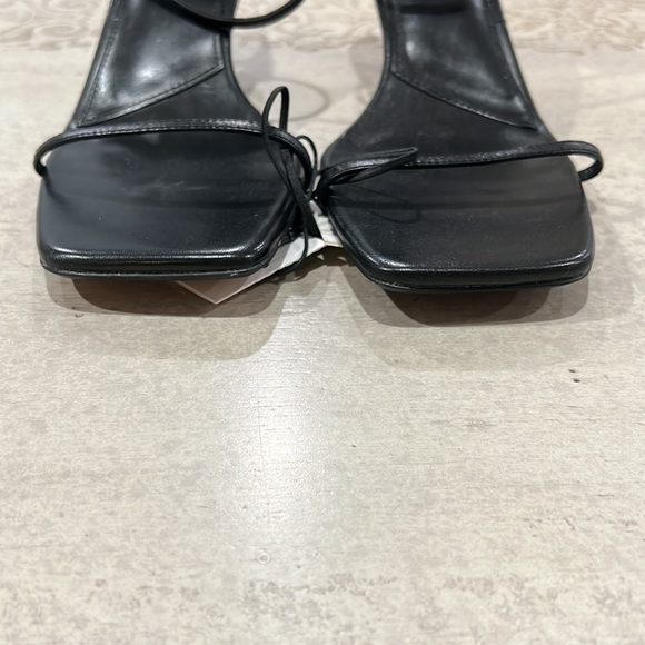 Zara bloggers fave leather strap sandals - Picture 6 of 15